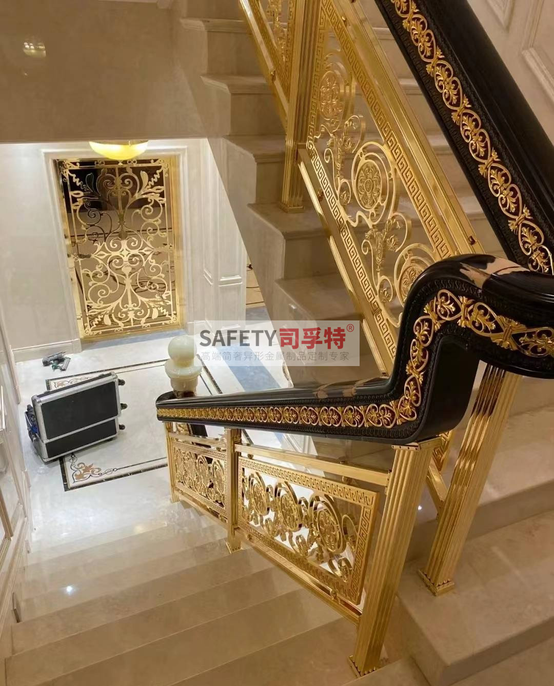 輕奢簡約銅藝雕刻樓梯扶手，增添生活質感的藝術品[司孚特銅藝欄桿](圖2)