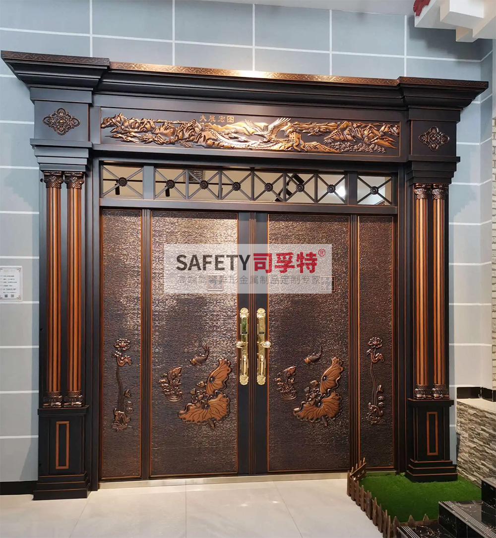 別墅大門用什么材質(zhì)好？[別墅銅門，鋁藝別墅大門](圖2)